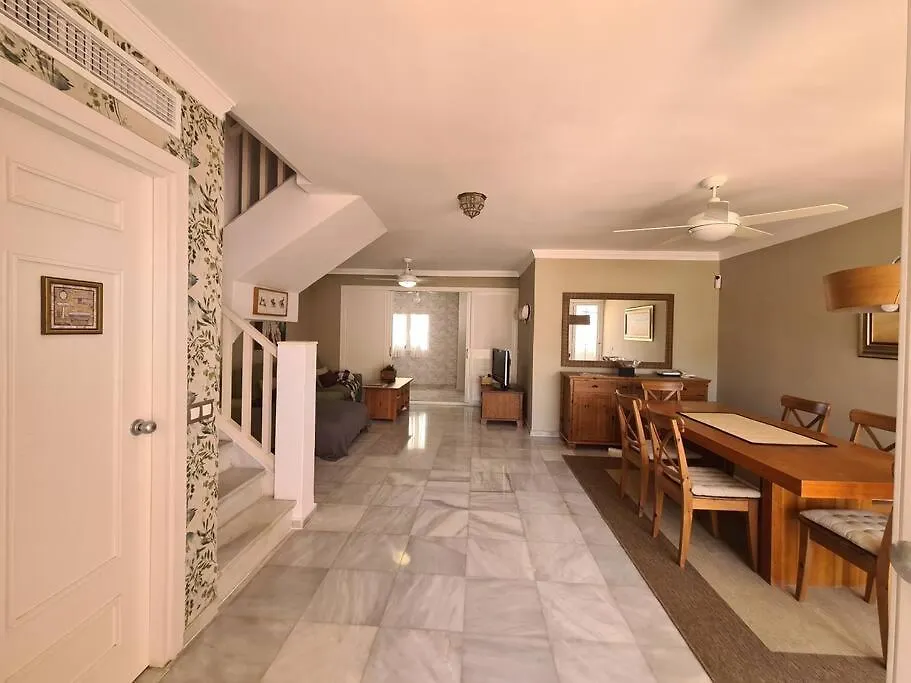 Townhouse In Marbella - Walking Distance To Puerto Banus Vila 0*,  Espanha