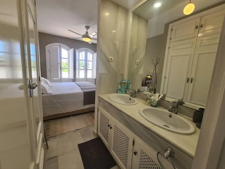 Villa Townhouse In Marbella - Walking Distance To Puerto Banus Vila