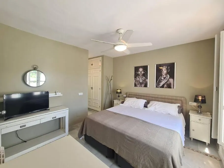 Townhouse In Marbella - Walking Distance To Puerto Banus Villa