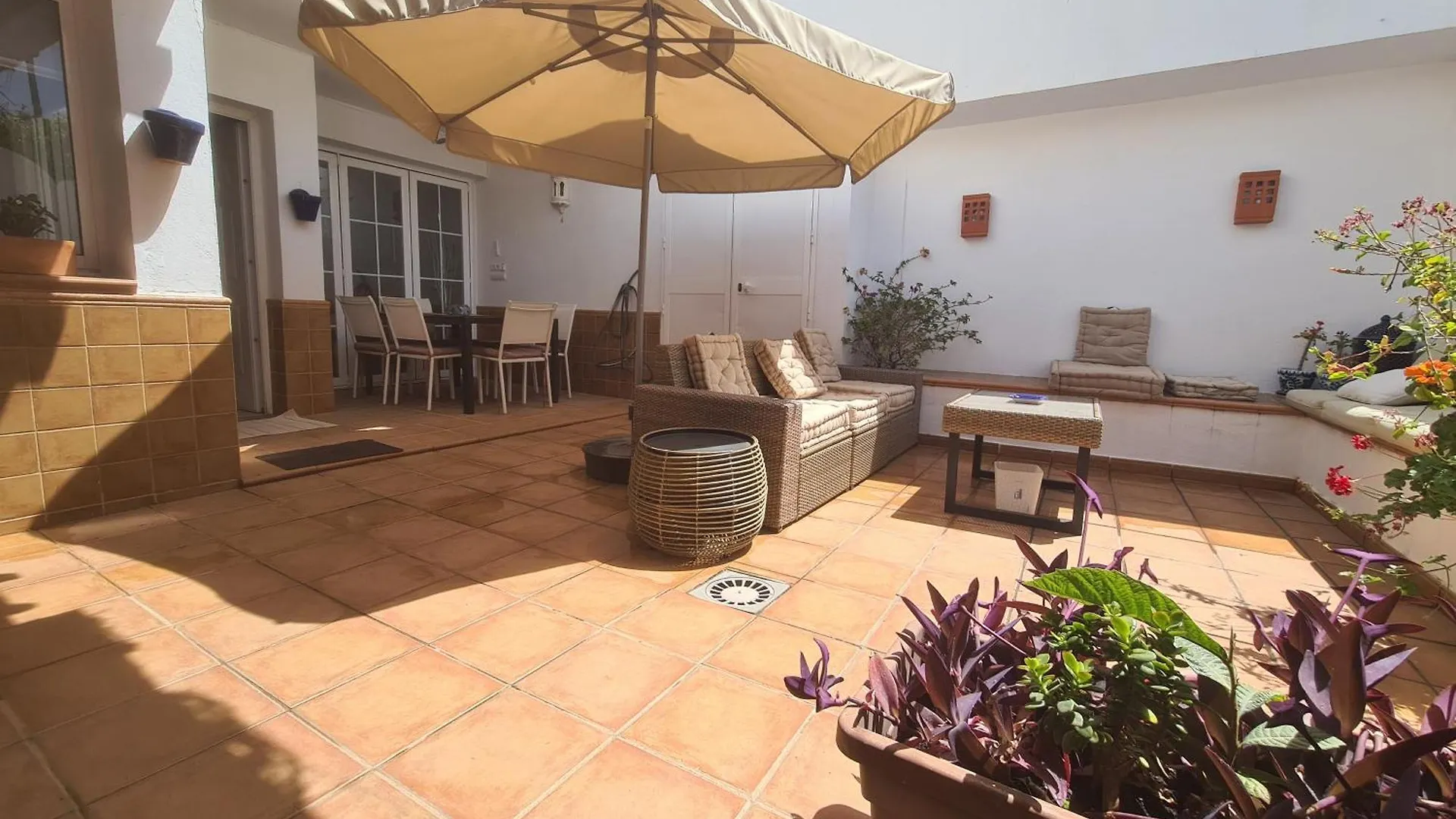 Townhouse In Marbella - Walking Distance To Puerto Banus Villa